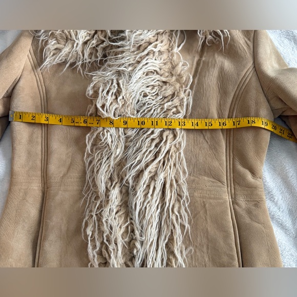 Vintage H&M Women's Tan Suede Leather Long Coat with Shaggy Furry Trim - Picture 15 of 17